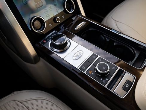 Used 2021 Land Rover Range Rover Westminster Edition image 17