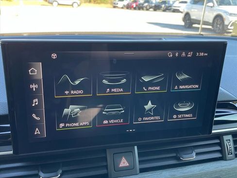 Used 2023 Audi A4 2.0T Premium Plus image 11