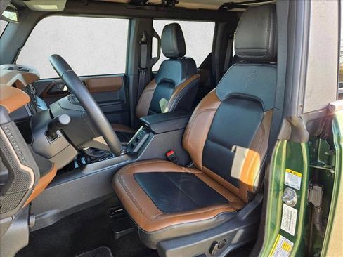 Used 2024 Ford Bronco Outer Banks image 16