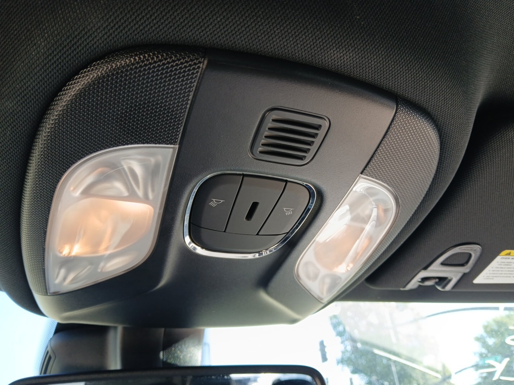 Used 2025 Jeep Compass Limited AWD/4WD image 19