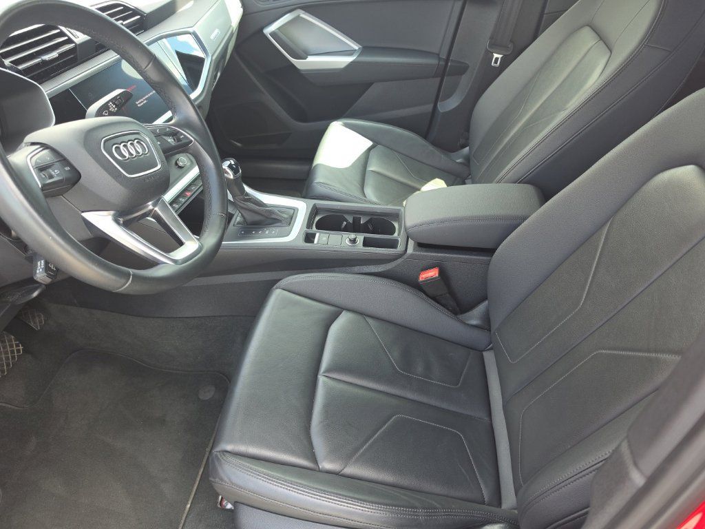 Used 2025 Audi Q3 2.0T Premium AWD/4WD image 8