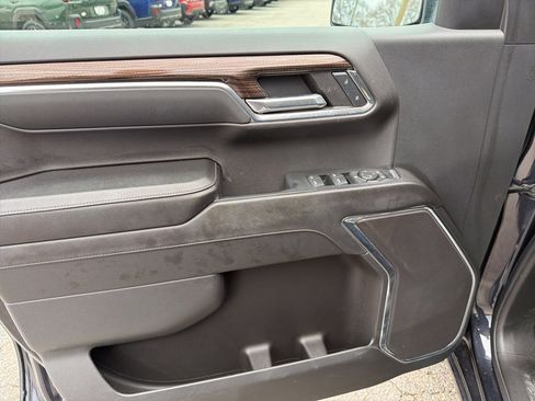 Used 2023 Chevrolet Silverado 1500 LT image 12