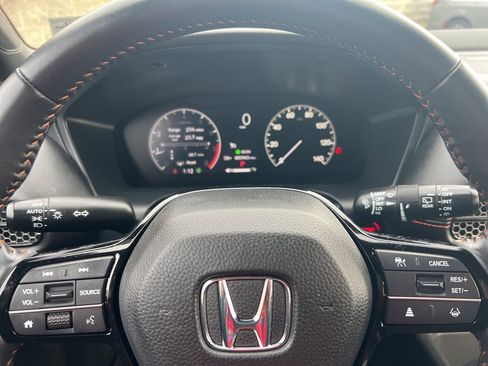 Used 2025 Honda HR-V Sport image 17