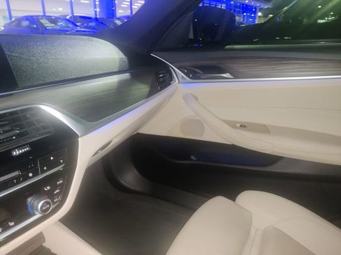 Used 2017 BMW 530i image 11