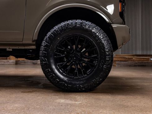 Used 2026 Ford Bronco Outer Banks AWD/4WD image 12
