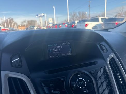 Used 2012 Ford Focus SEL w/ SEL/Titanium Winter Pkg image 32