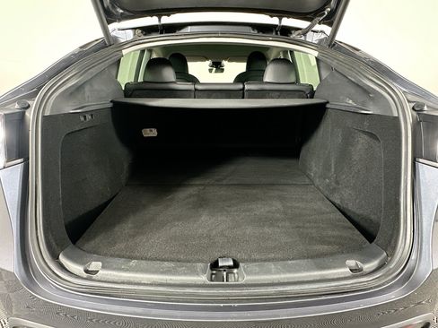 Used 2023 Tesla Model Y Long Range AWD/4WD image 28