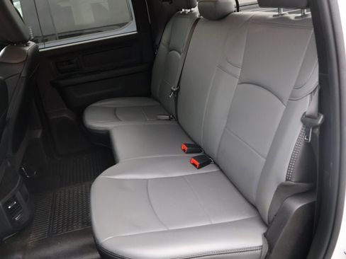 Used 2024 RAM 3500 Tradesman w/ Chrome Appearance Group image 18