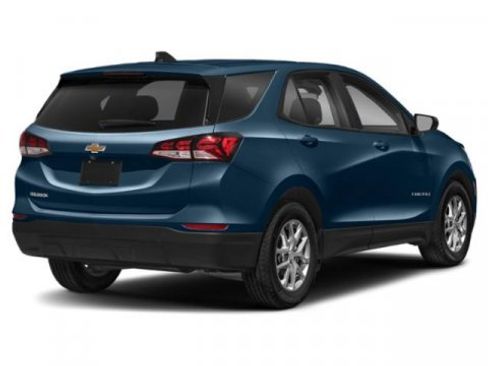 Used 2022 Chevrolet Equinox LT image 2