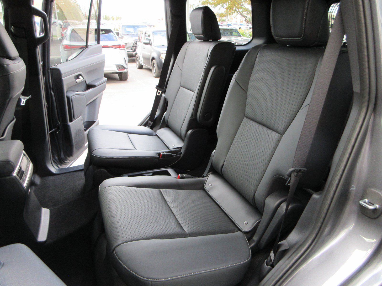 Used 2026 Lexus GX 550 w/ Cold Area Package AWD/4WD image 24
