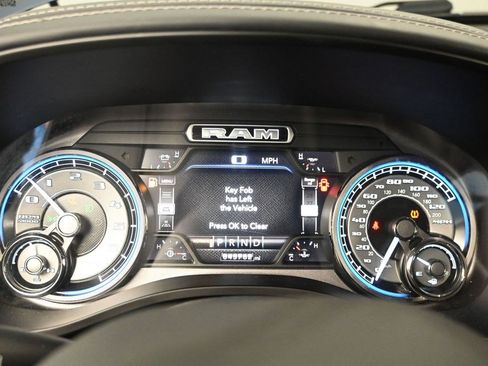 Used 2019 RAM 1500 Limited AWD/4WD image 11
