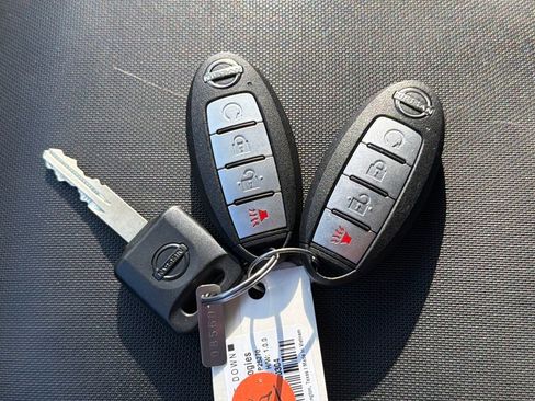 Used 2023 Nissan Frontier PRO-4X w/ Pro Convenience Package image 35