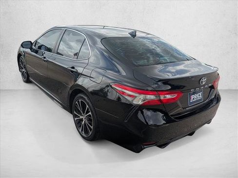 Used 2019 Toyota Camry SE w/ Convenience Package FWD image 7