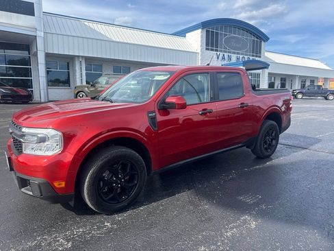 Used 2023 Ford Maverick XLT w/ Equipment Group 300A Standard AWD/4WD image 2