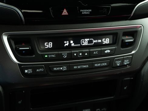 Certified 2022 Honda Pilot Sport image 31