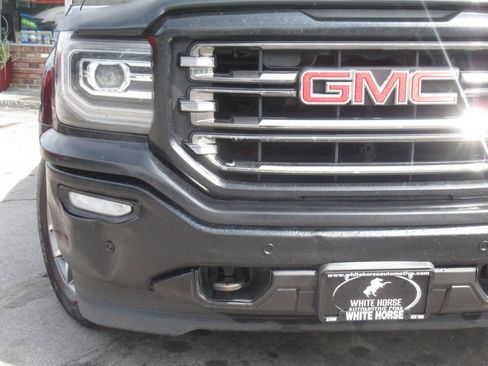 Used 2018 GMC Sierra 1500 SLT AWD/4WD image 3