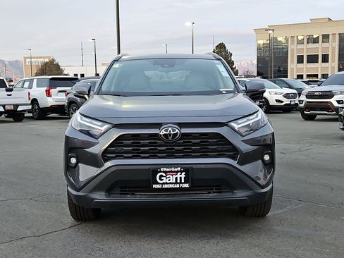 Used 2022 Toyota RAV4 XLE Premium image 12