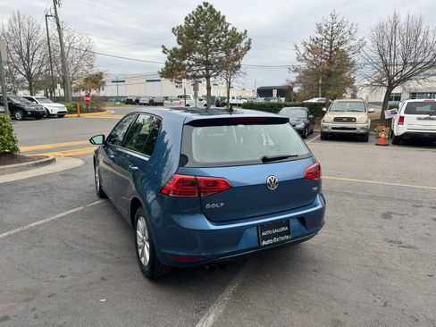 Used 2016 Volkswagen Golf S image 29