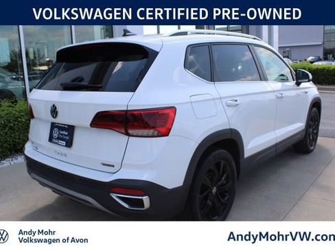 Used 2022 Volkswagen Taos SE w/ Panoramic Sunroof Package AWD/4WD image 7