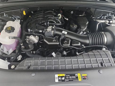 New 2025 Jeep Grand Cherokee L Laredo image 36