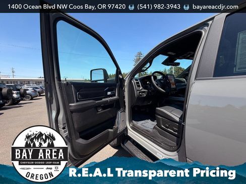 New 2026 RAM 2500 Laramie AWD/4WD image 10