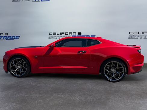 Used 2019 Chevrolet Camaro SS image 8