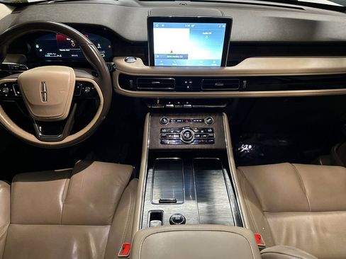 Used 2020 Lincoln Aviator Reserve w/ Equipment Group 202A image 13