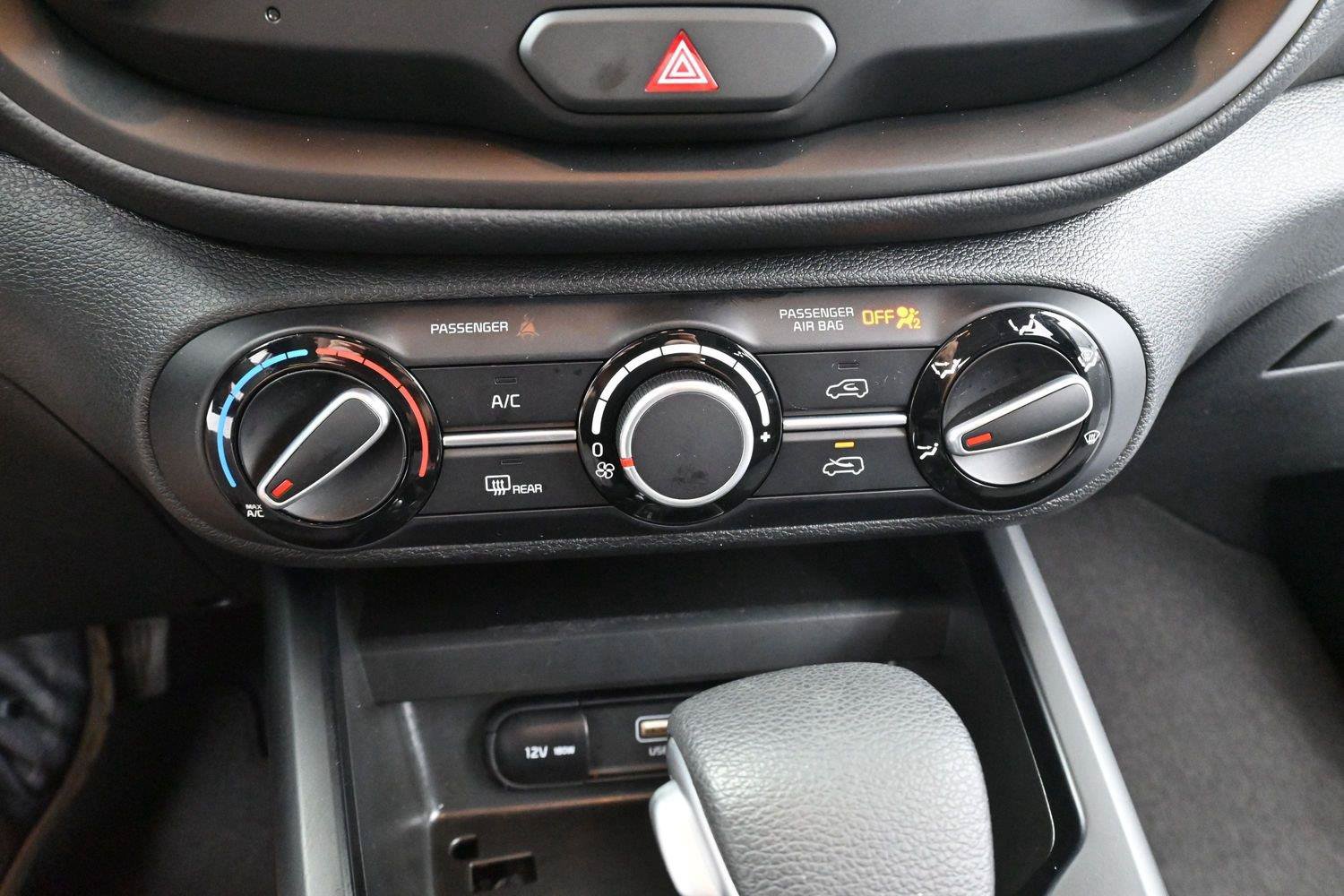 Used 2025 Kia Soul LX FWD image 21