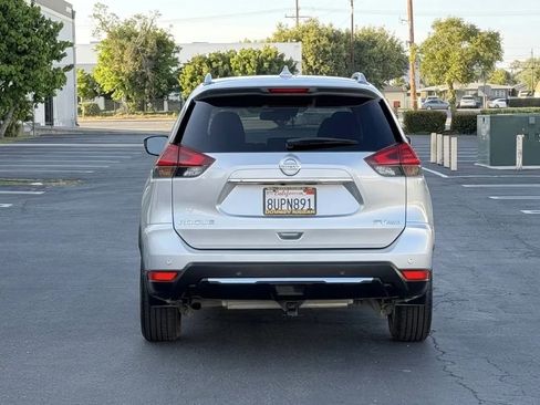 Used 2020 Nissan Rogue SV AWD/4WD image 5