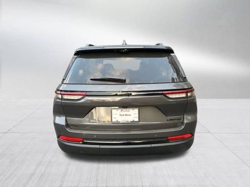 New 2025 Jeep Grand Cherokee Limited w/ Luxury Tech Group II image 6