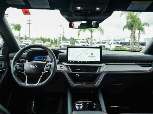 Used 2025 Ford Explorer ST-Line w/ Premium Package image 11