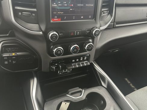 Used 2024 RAM 2500 Big Horn w/ Off Road Package image 9