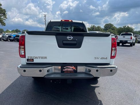 Used 2014 Nissan Frontier SV w/ SV Value Truck Package AWD/4WD image 7