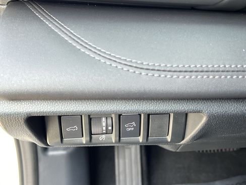 Used 2022 Subaru Outback Limited AWD/4WD image 22