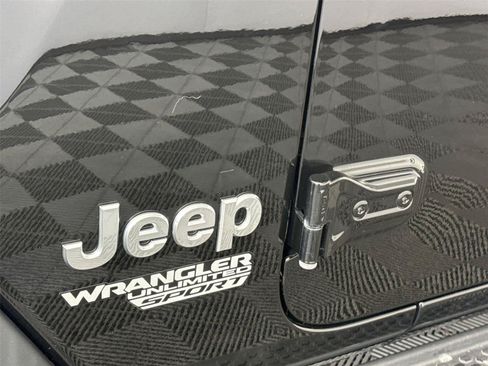 Used 2020 Jeep Wrangler Unlimited Sport S AWD/4WD image 10
