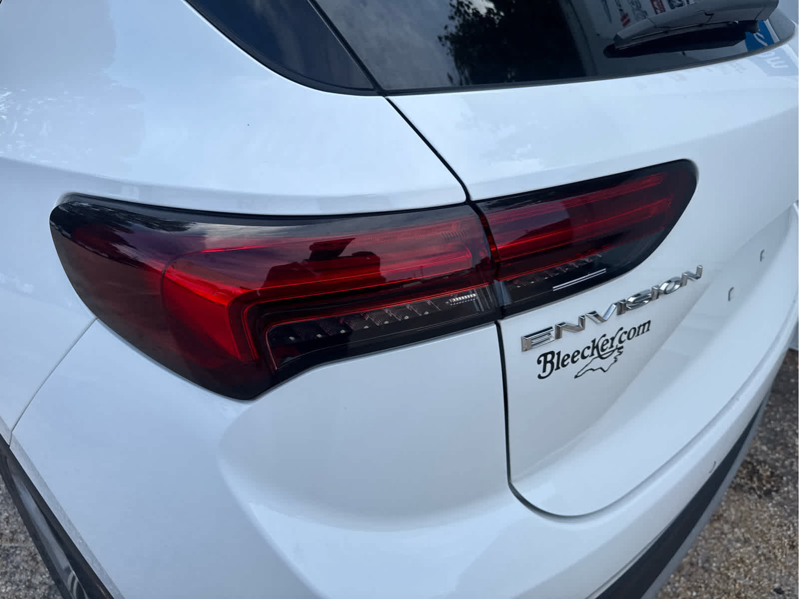 Used 2022 Buick Envision Preferred FWD image 17