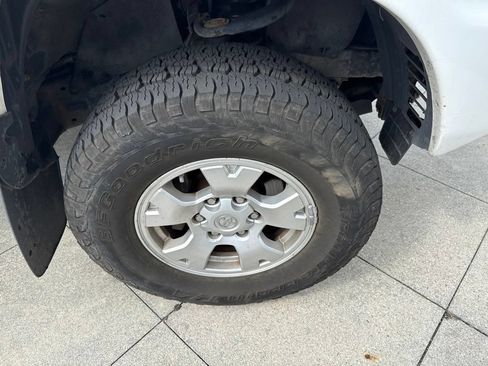 Used 2013 Toyota Tacoma 4x4 Double Cab w/ TRD Off-Road Pkg image 23