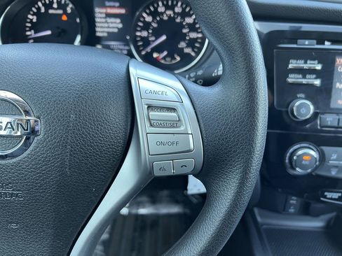 Used 2016 Nissan Rogue S image 26