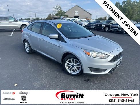 Used 2018 Ford Focus SE image 1