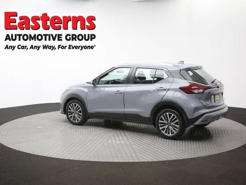 Used 2021 Nissan Kicks SV FWD image 62