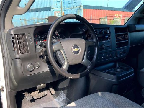 Used 2019 Chevrolet Express 3500 LT w/ LT Preferred Equipment Group image 18