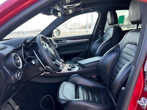 Used 2018 Alfa Romeo Stelvio Ti Sport AWD/4WD image 9