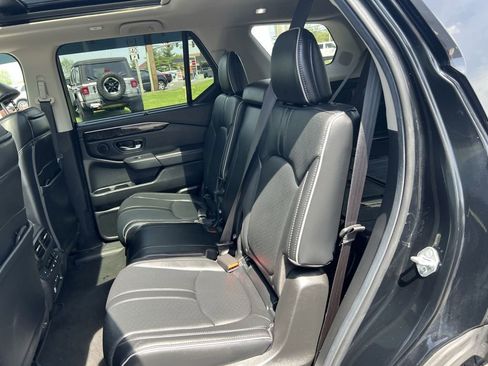 Used 2025 Honda Pilot Elite image 33