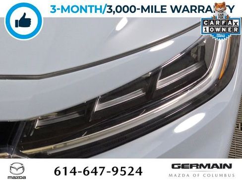 Used 2025 Volkswagen Jetta SE w/ Sunroof Package image 13