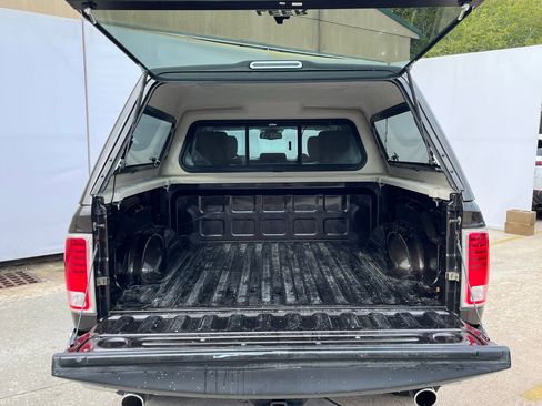 Used 2016 RAM 1500 Laramie w/ Convenience Group image 33