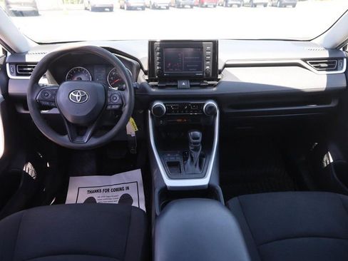 Used 2021 Toyota RAV4 LE FWD image 19