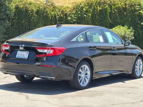 Certified 2022 Honda Accord LX image 4