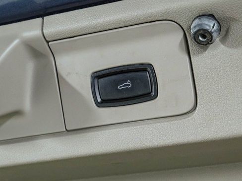 Used 2011 Porsche Panamera S image 62