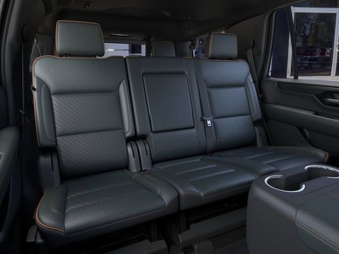 New 2026 GMC Yukon AT4 AWD/4WD image 17