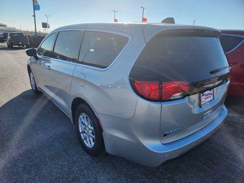 New 2026 Chrysler Voyager LX image 4